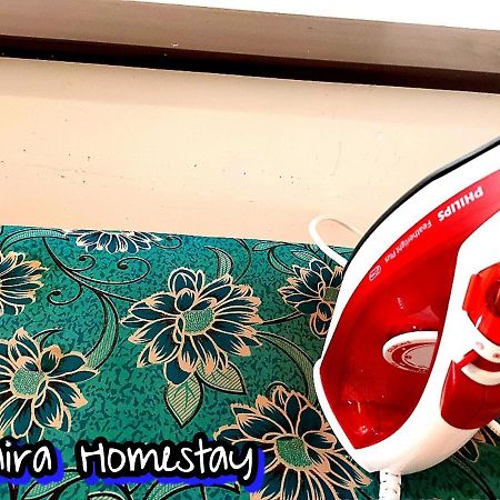 Naira Homestay Kota Bharu ,Wakaf Che Yeh 4 Bilik 3 Aircond קוטה בארו מראה חיצוני תמונה